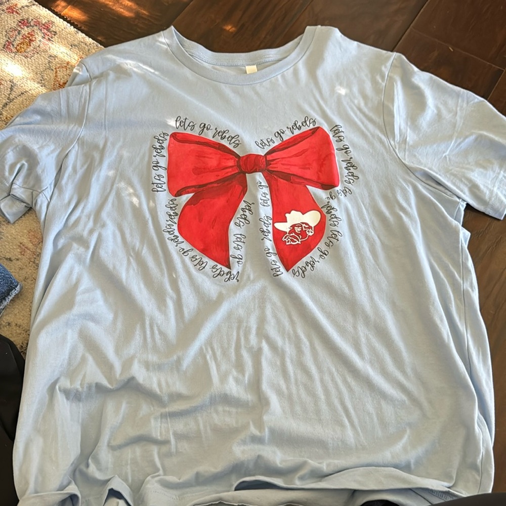 Bella Canvas Ole Miss tshirt, never worn